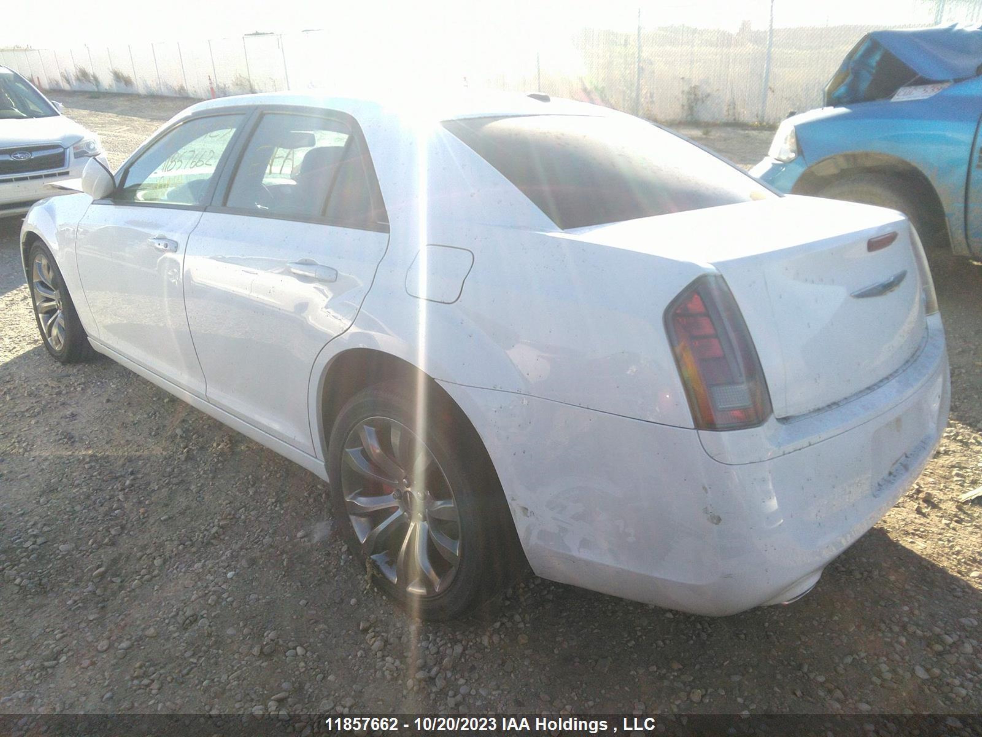 Photo 2 VIN: 2C3CCABG0EH292745 - CHRYSLER 300 