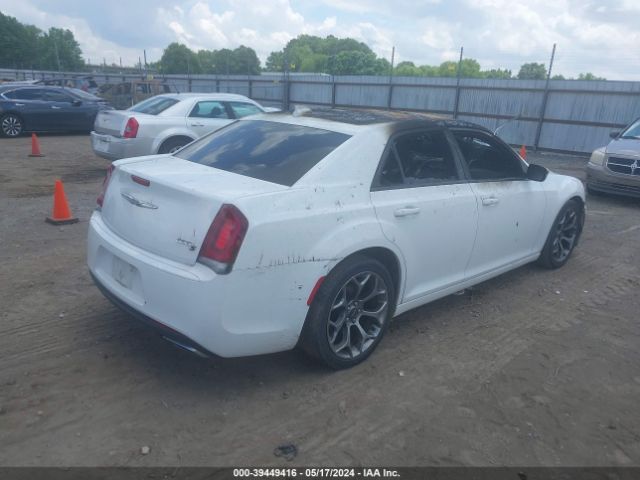 Photo 3 VIN: 2C3CCABG0FH797105 - CHRYSLER 300 