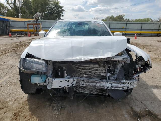 Photo 4 VIN: 2C3CCABG0FH882820 - CHRYSLER 300 