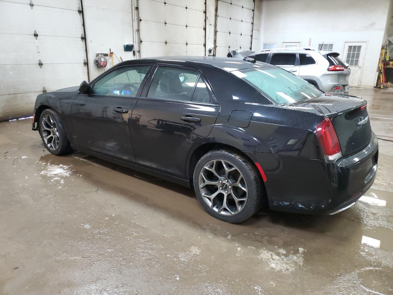 Photo 1 VIN: 2C3CCABG0FH922457 - CHRYSLER 300 