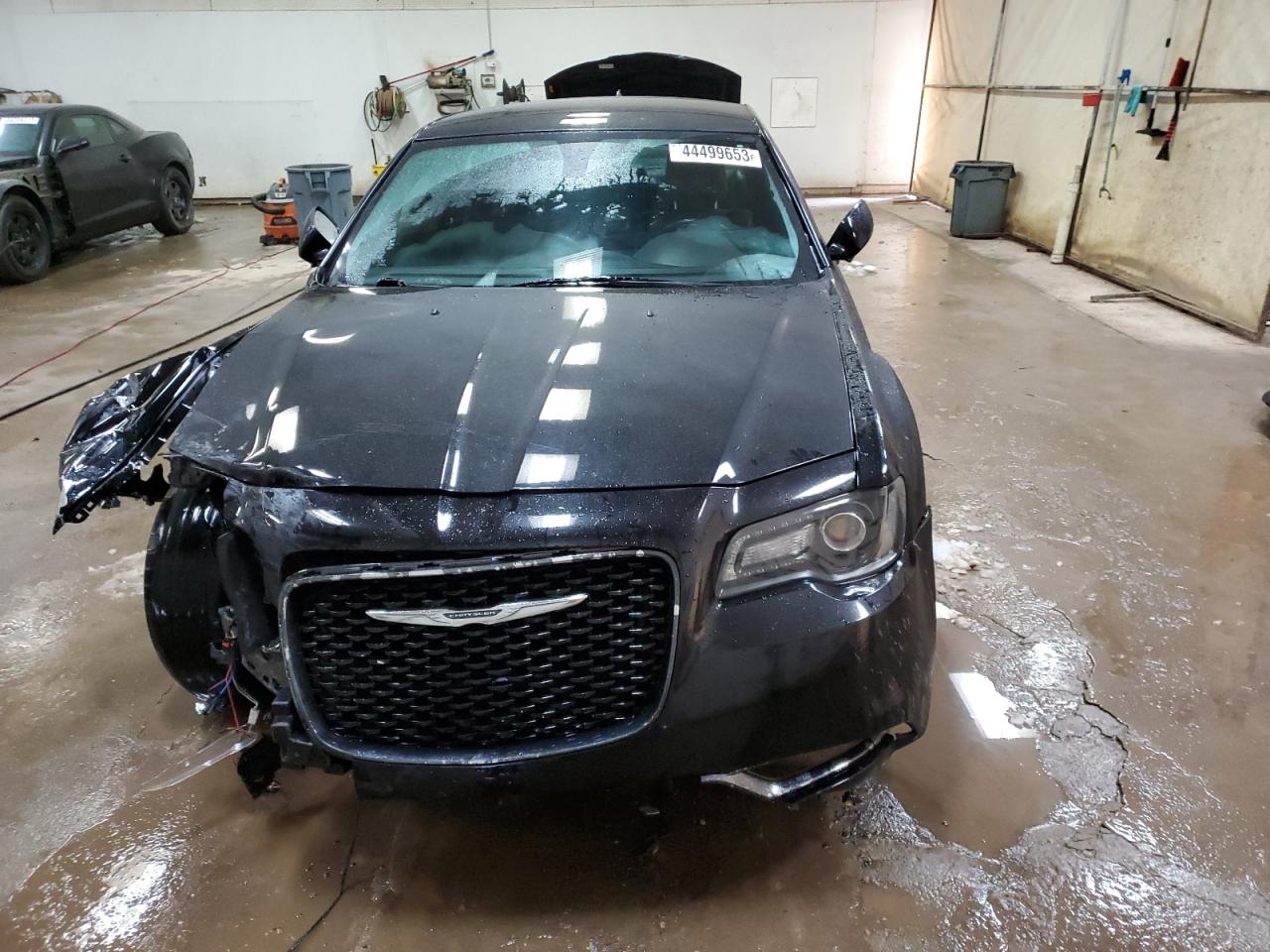 Photo 4 VIN: 2C3CCABG0FH922457 - CHRYSLER 300 