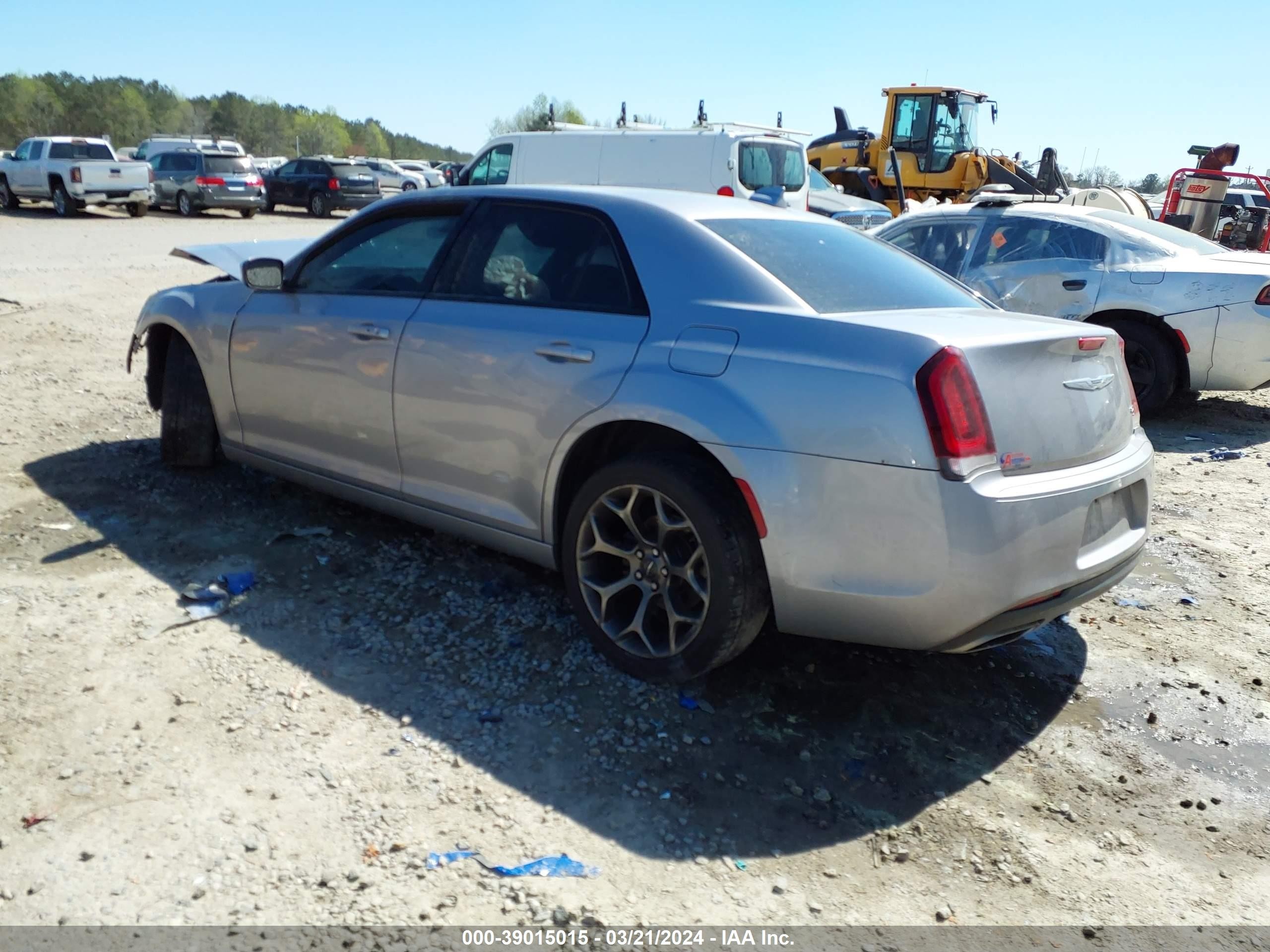 Photo 2 VIN: 2C3CCABG0GH243399 - CHRYSLER 300 