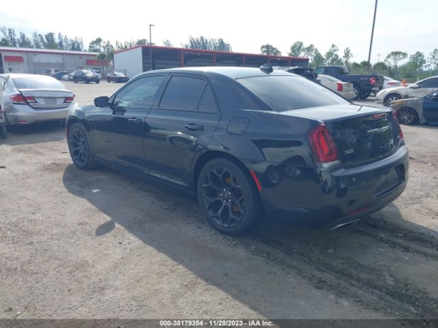 Photo 2 VIN: 2C3CCABG0KH601075 - CHRYSLER 300 