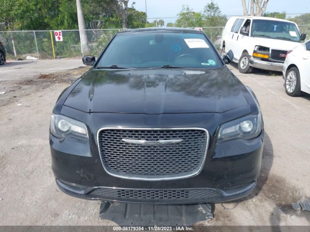 Photo 5 VIN: 2C3CCABG0KH601075 - CHRYSLER 300 