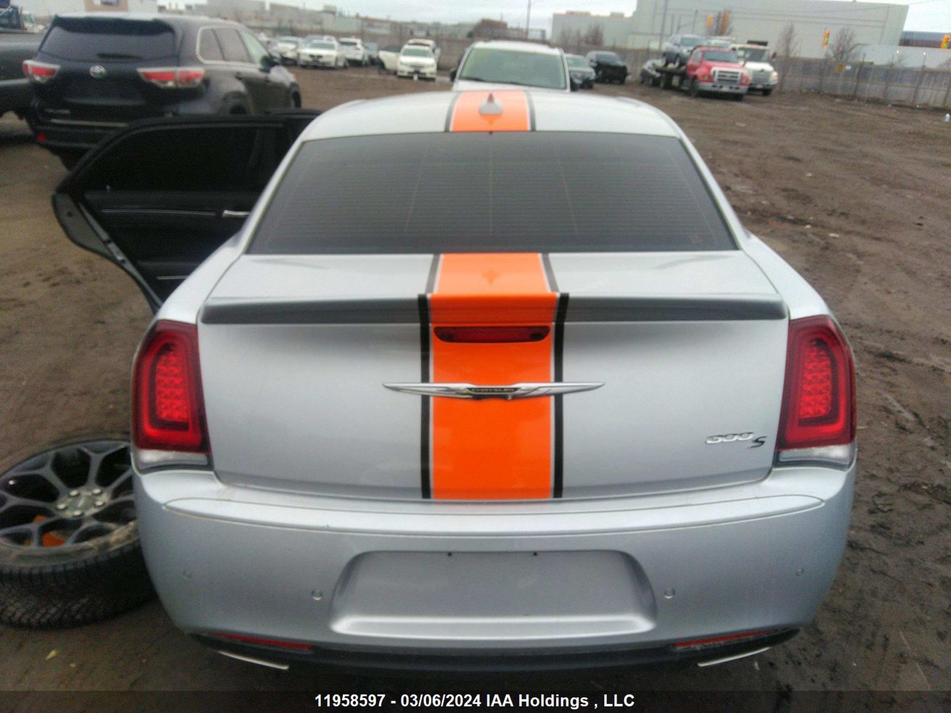 Photo 16 VIN: 2C3CCABG0KH731065 - CHRYSLER 300 