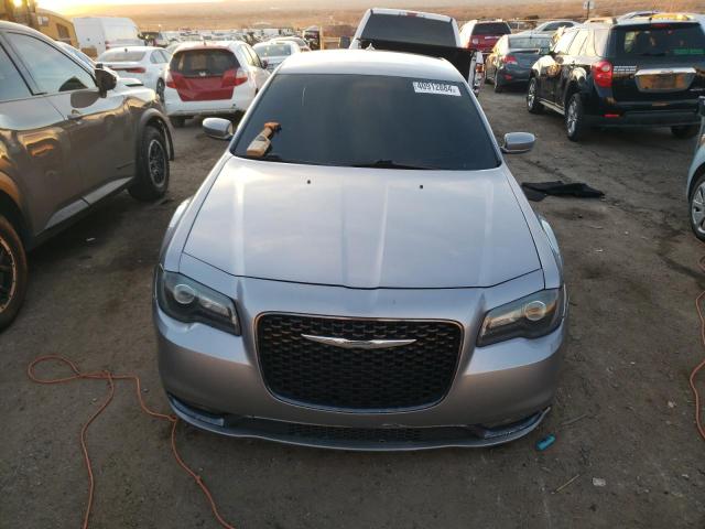 Photo 4 VIN: 2C3CCABG1JH214615 - CHRYSLER 300 