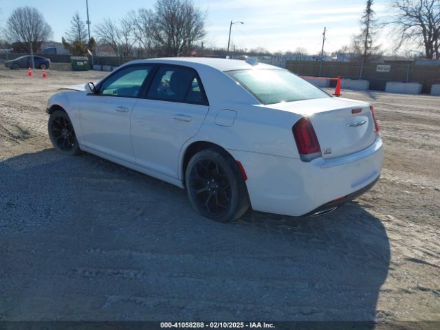 Photo 2 VIN: 2C3CCABG1KH515709 - CHRYSLER 300 