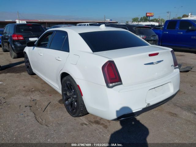 Photo 2 VIN: 2C3CCABG1KH539430 - CHRYSLER 300 