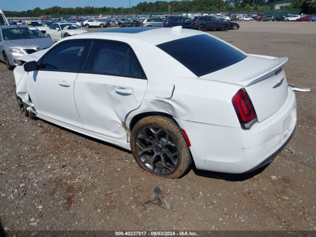 Photo 2 VIN: 2C3CCABG2JH269588 - CHRYSLER 300 