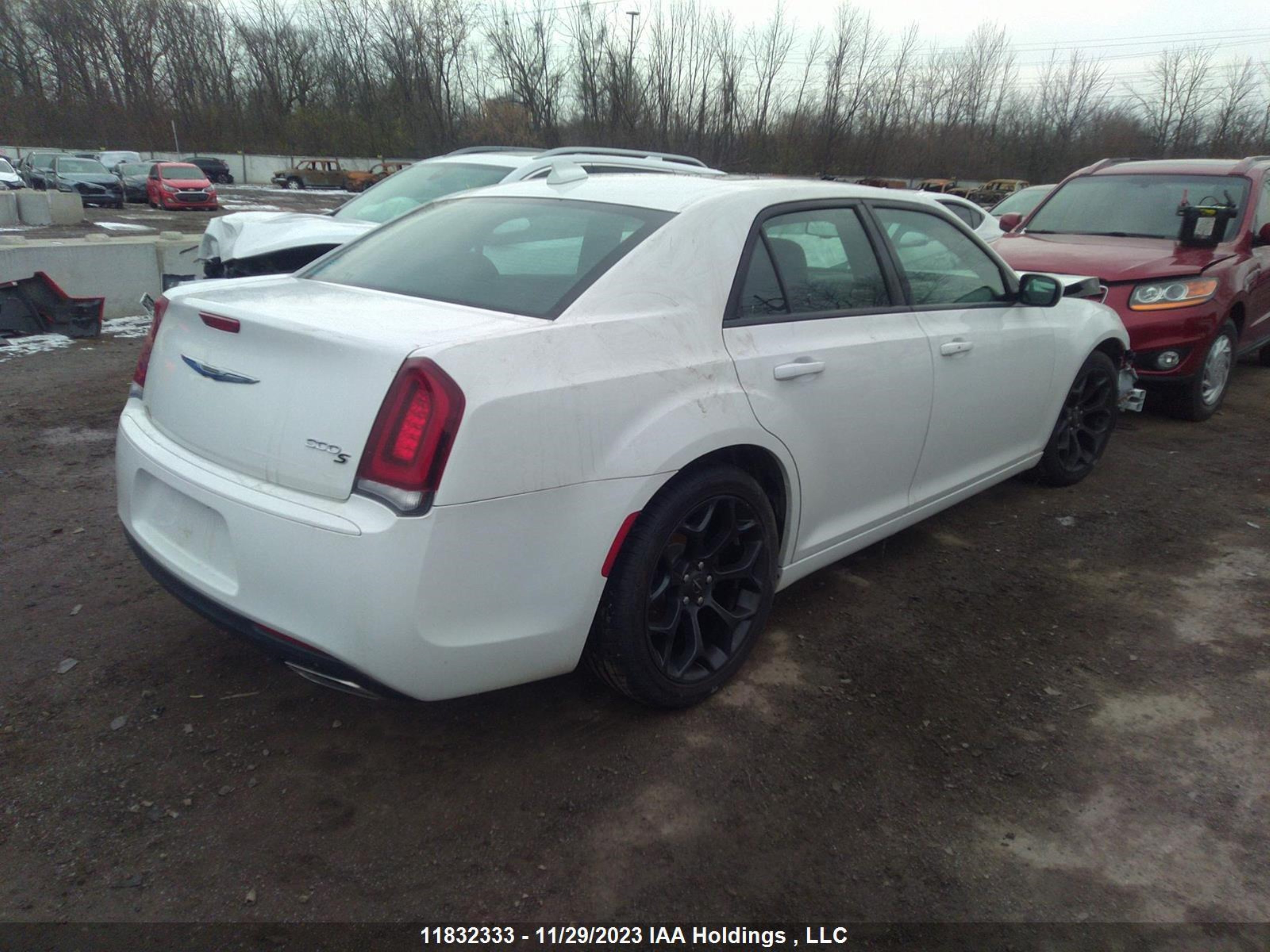 Photo 3 VIN: 2C3CCABG2KH517002 - CHRYSLER 300 