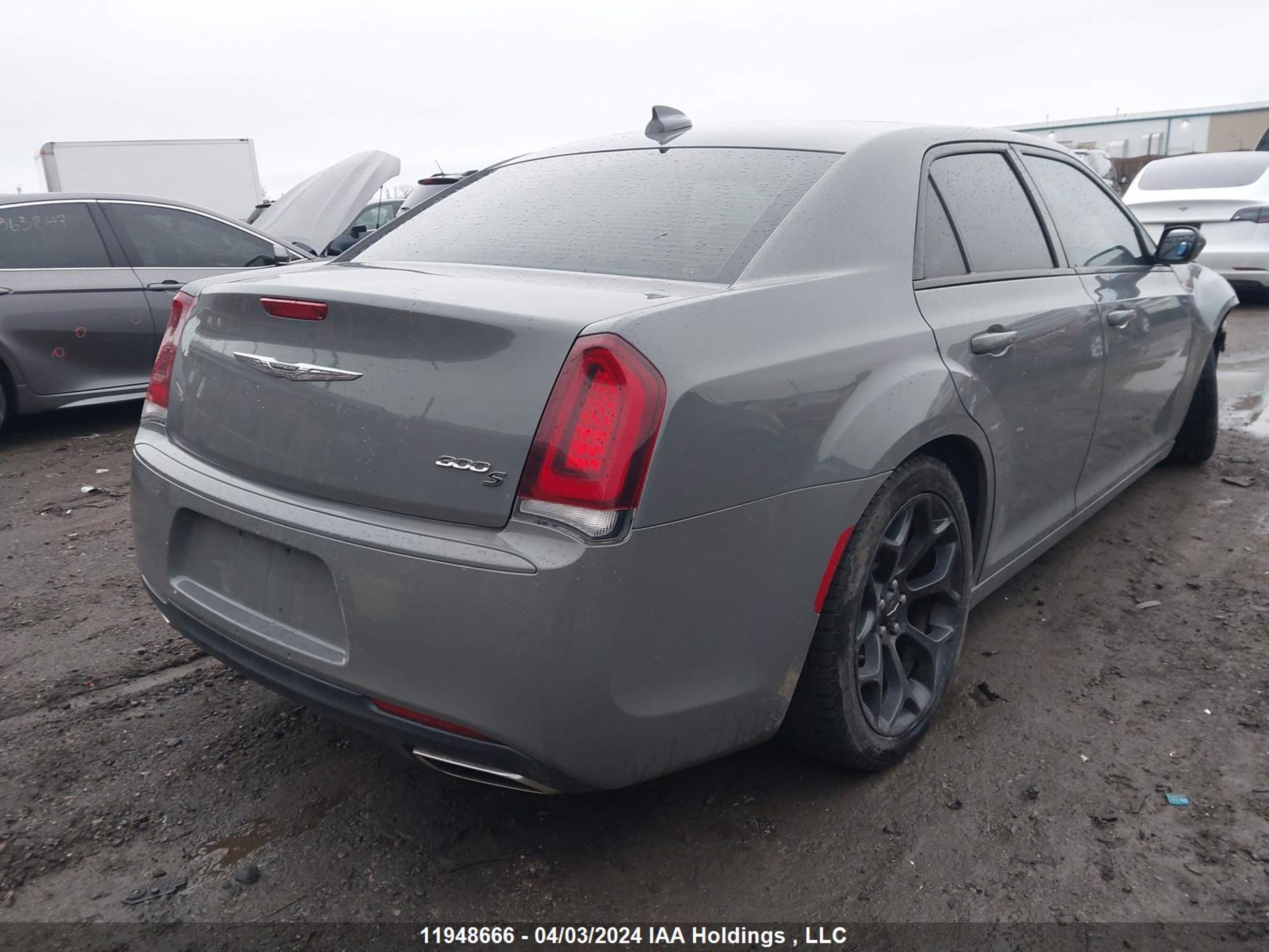 Photo 3 VIN: 2C3CCABG2KH518165 - CHRYSLER 300 