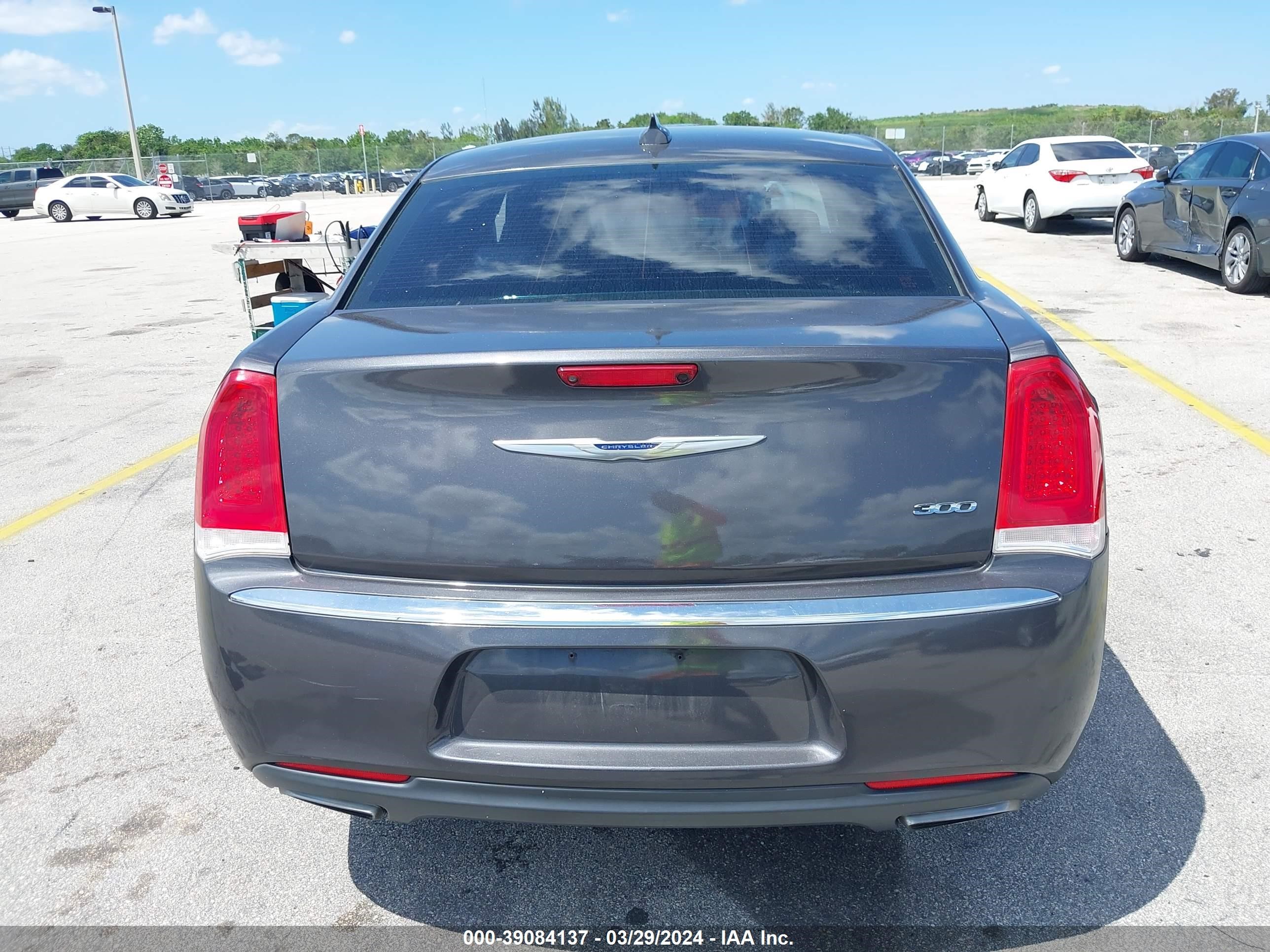 Photo 15 VIN: 2C3CCABG3HH577170 - CHRYSLER 300 