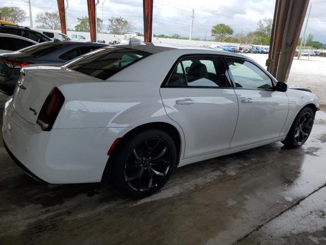 Photo 2 VIN: 2C3CCABG3PH590077 - CHRYSLER 300 