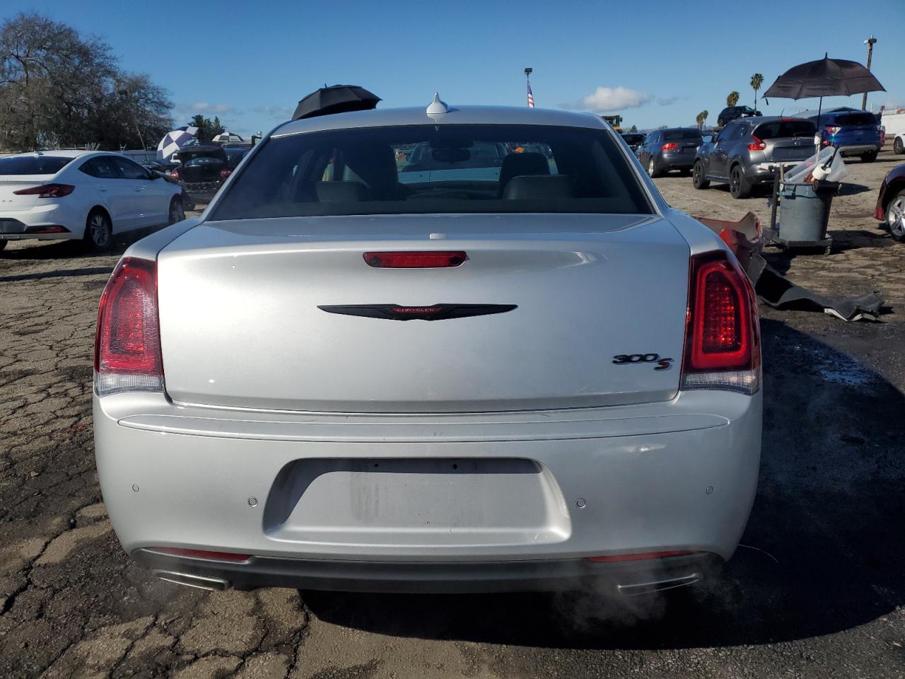 Photo 5 VIN: 2C3CCABG3PH633266 - CHRYSLER 300 