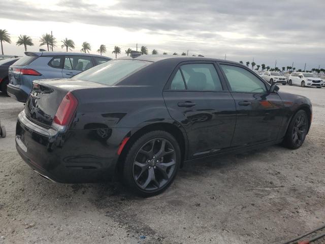 Photo 2 VIN: 2C3CCABG3PH633381 - CHRYSLER 300 S 