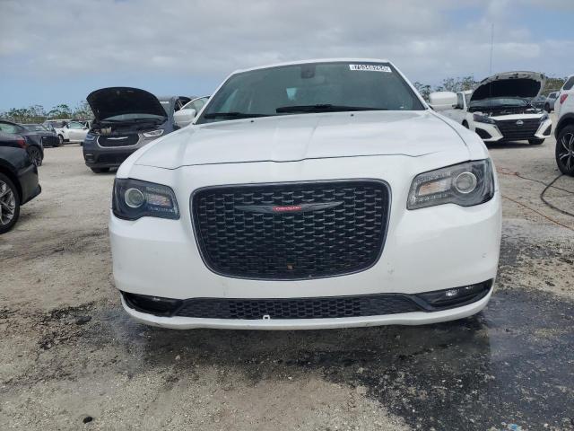 Photo 4 VIN: 2C3CCABG3PH641089 - CHRYSLER 300 S 