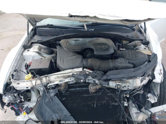 Photo 9 VIN: 2C3CCABG4FH763412 - CHRYSLER 300 