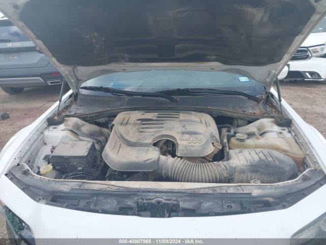 Photo 9 VIN: 2C3CCABG4FH807795 - CHRYSLER 300 