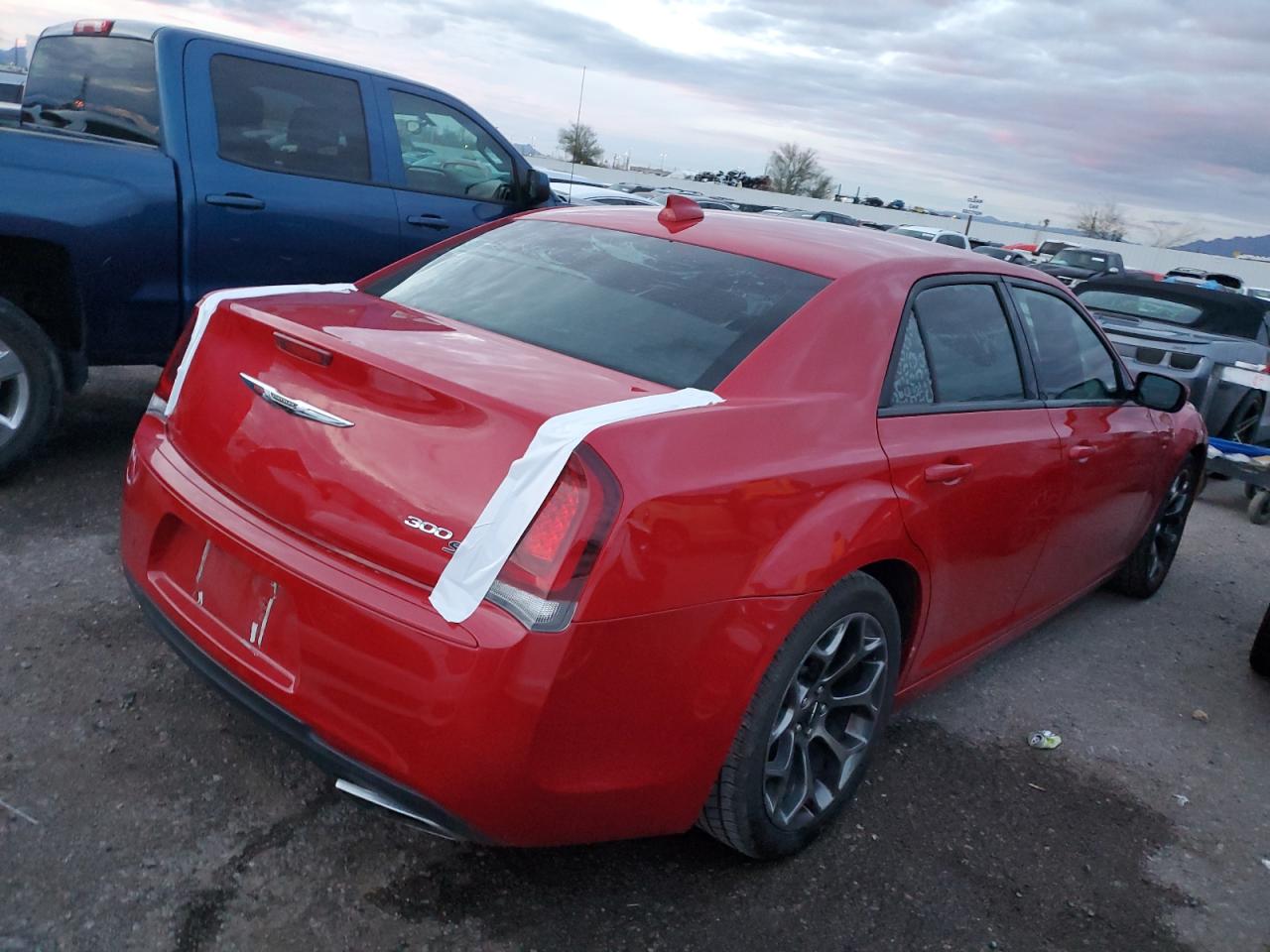 Photo 2 VIN: 2C3CCABG4HH610192 - CHRYSLER 300 