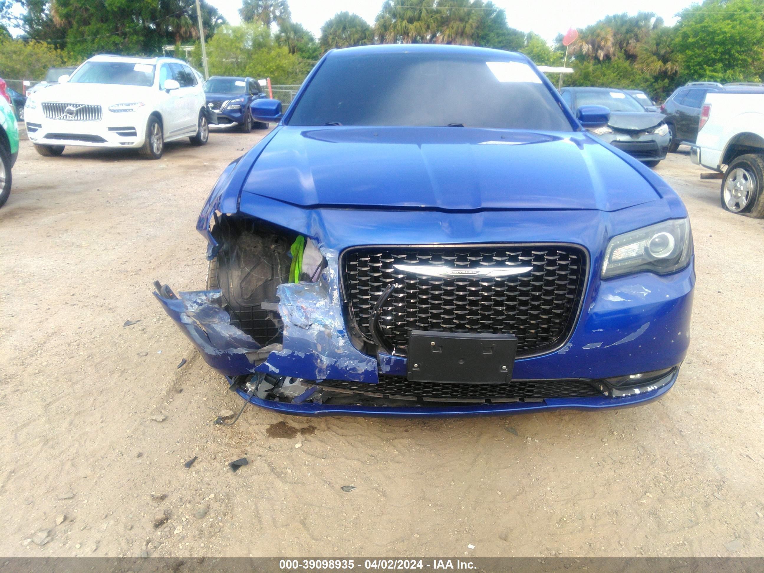 Photo 11 VIN: 2C3CCABG4KH559459 - CHRYSLER 300 