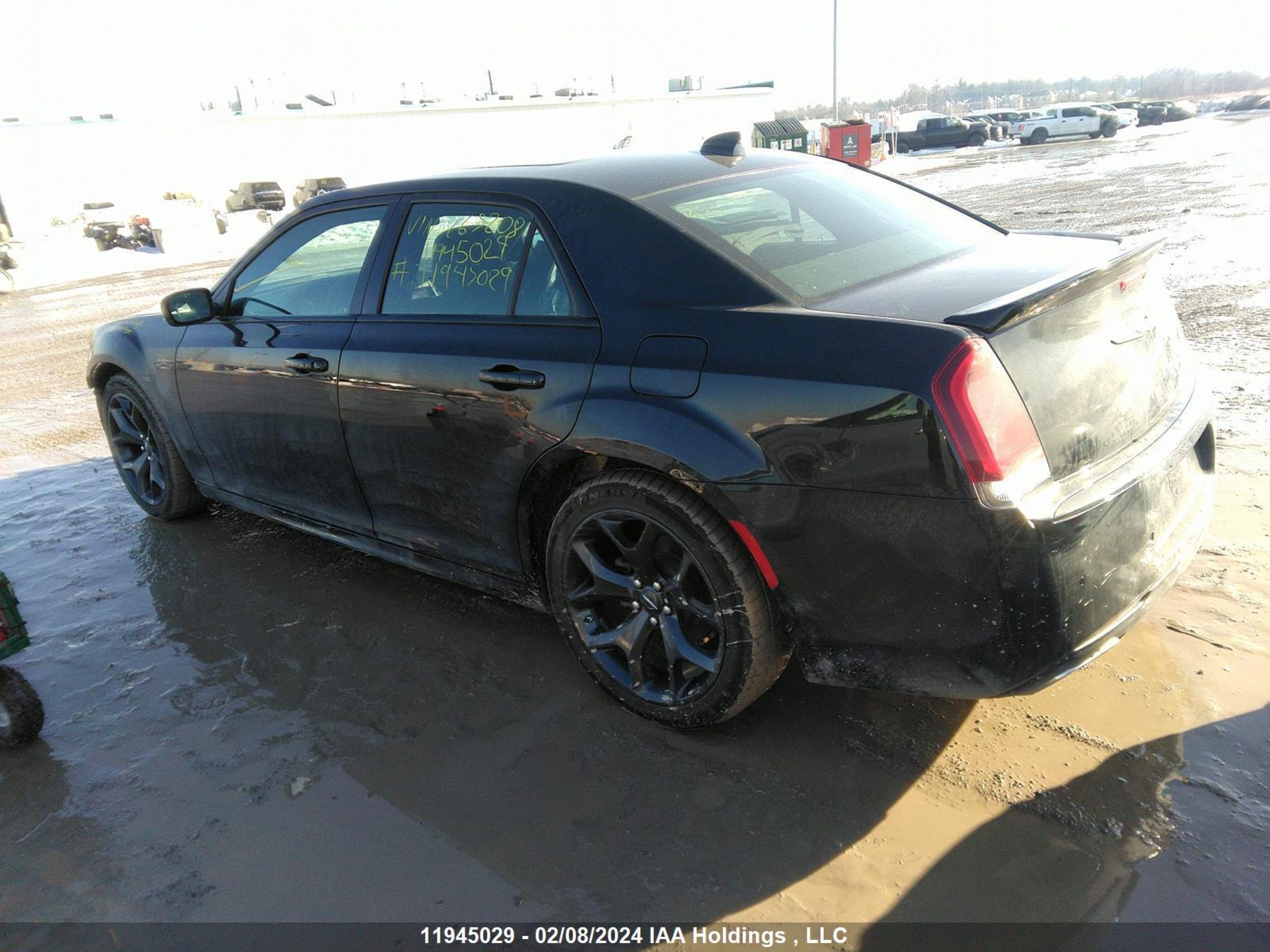 Photo 2 VIN: 2C3CCABG4NH265208 - CHRYSLER 300 