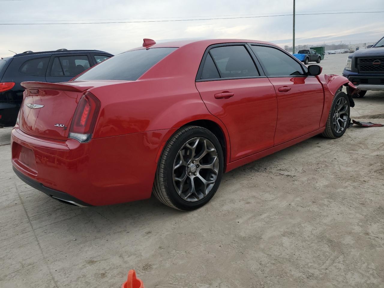 Photo 2 VIN: 2C3CCABG5FH893666 - CHRYSLER 300 