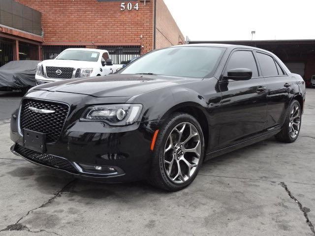 Photo 1 VIN: 2C3CCABG5JH214049 - CHRYSLER 300 S 