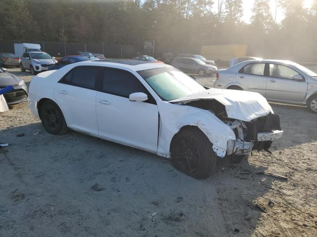 Photo 3 VIN: 2C3CCABG5JH269617 - CHRYSLER 300 