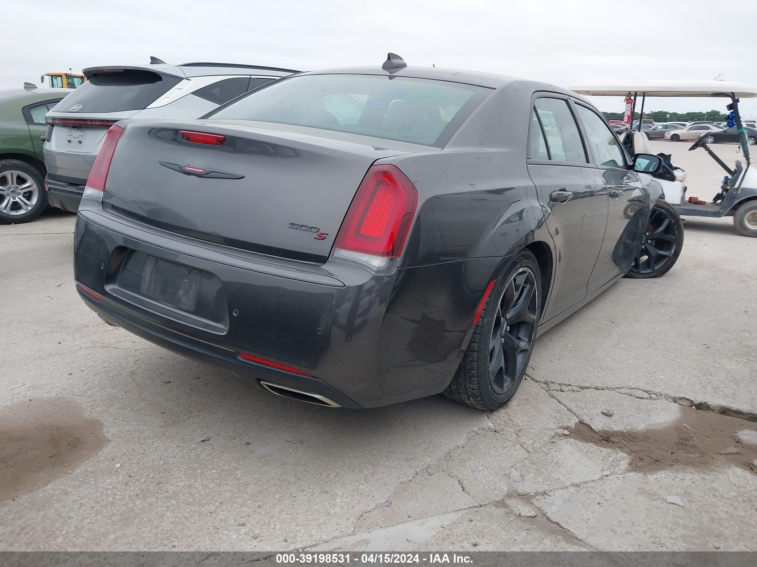 Photo 3 VIN: 2C3CCABG5MH634396 - CHRYSLER 300 