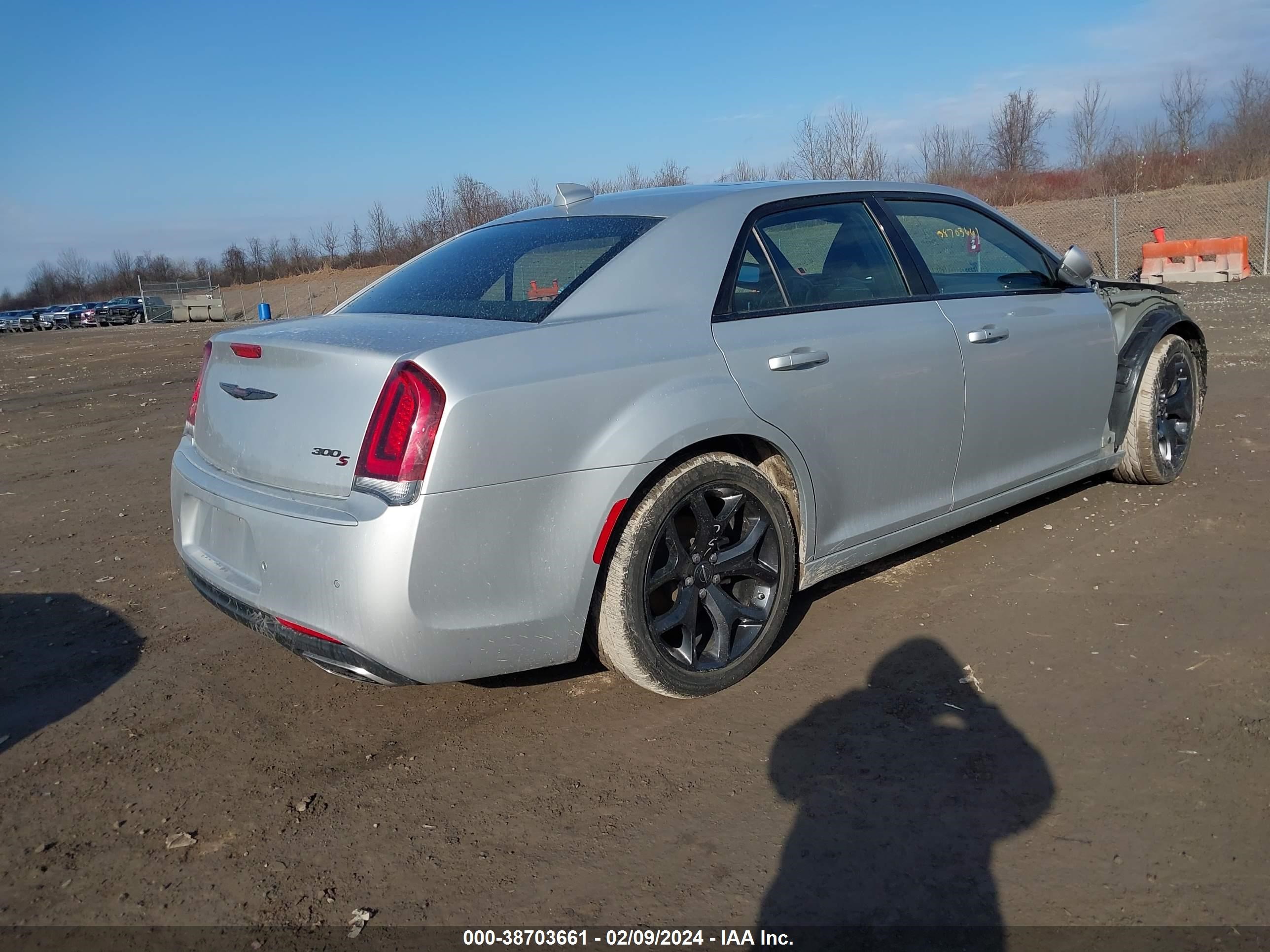 Photo 3 VIN: 2C3CCABG5NH136281 - CHRYSLER 300 