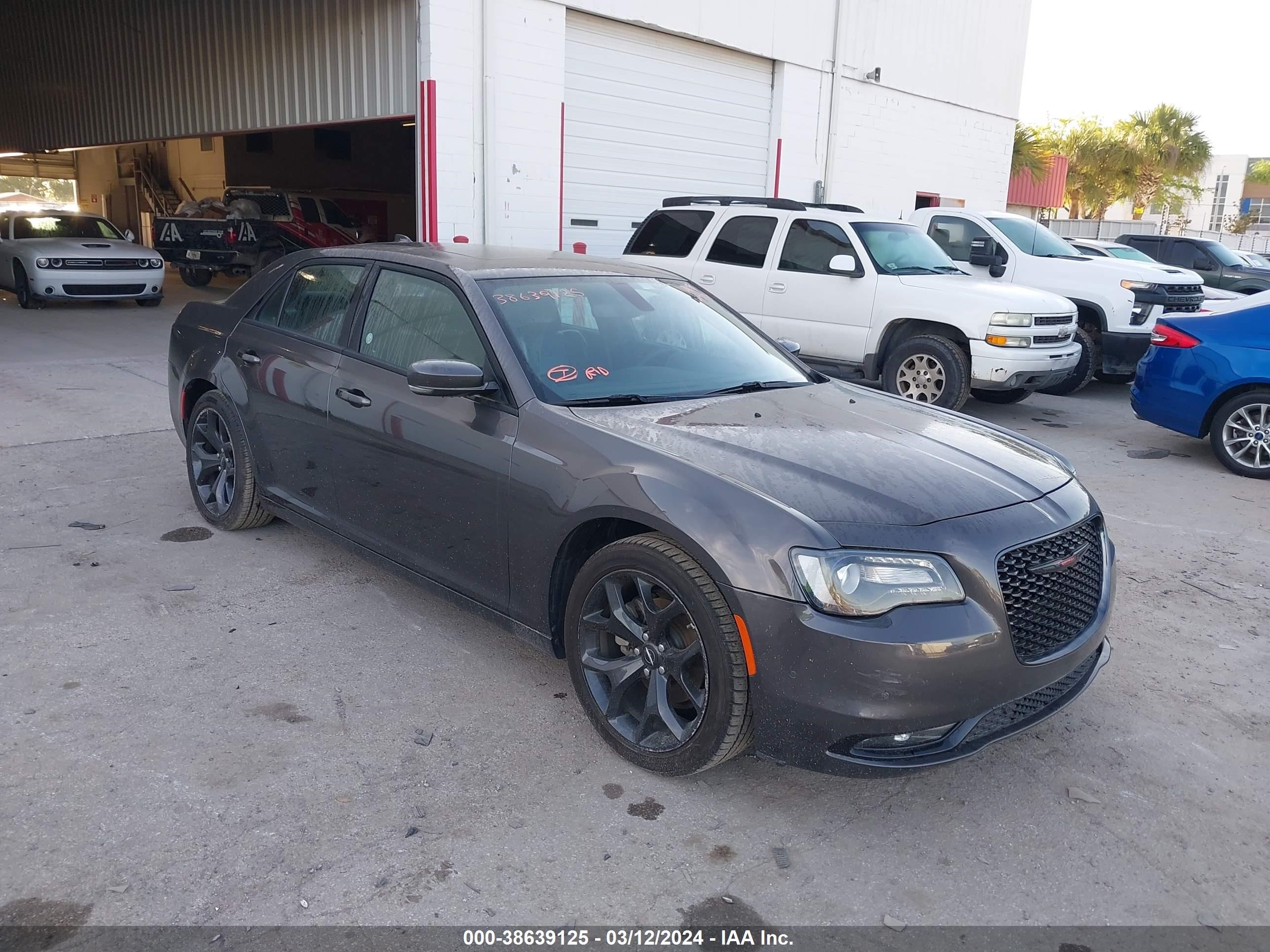 Photo 0 VIN: 2C3CCABG5PH561051 - CHRYSLER 300 