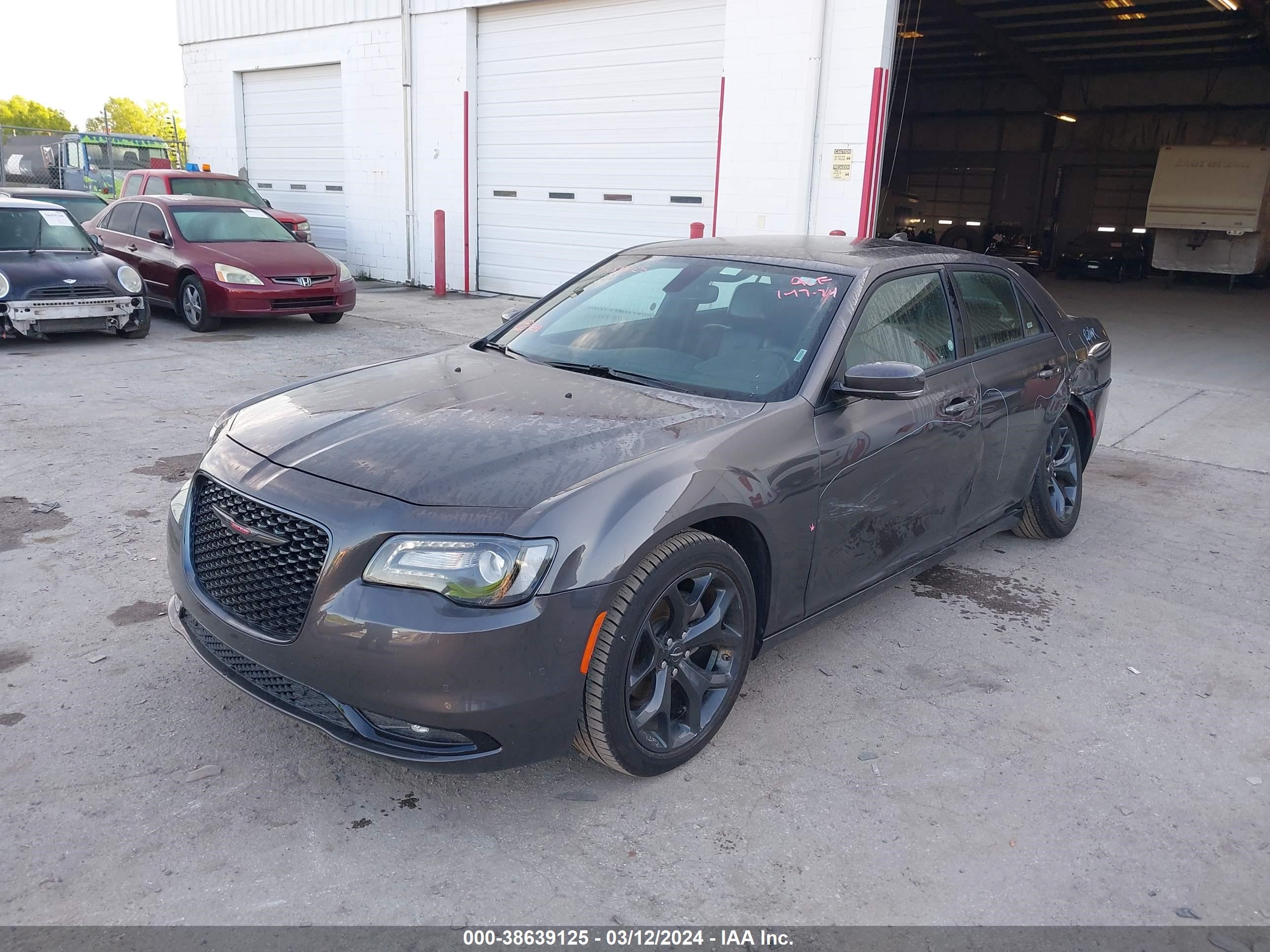 Photo 1 VIN: 2C3CCABG5PH561051 - CHRYSLER 300 