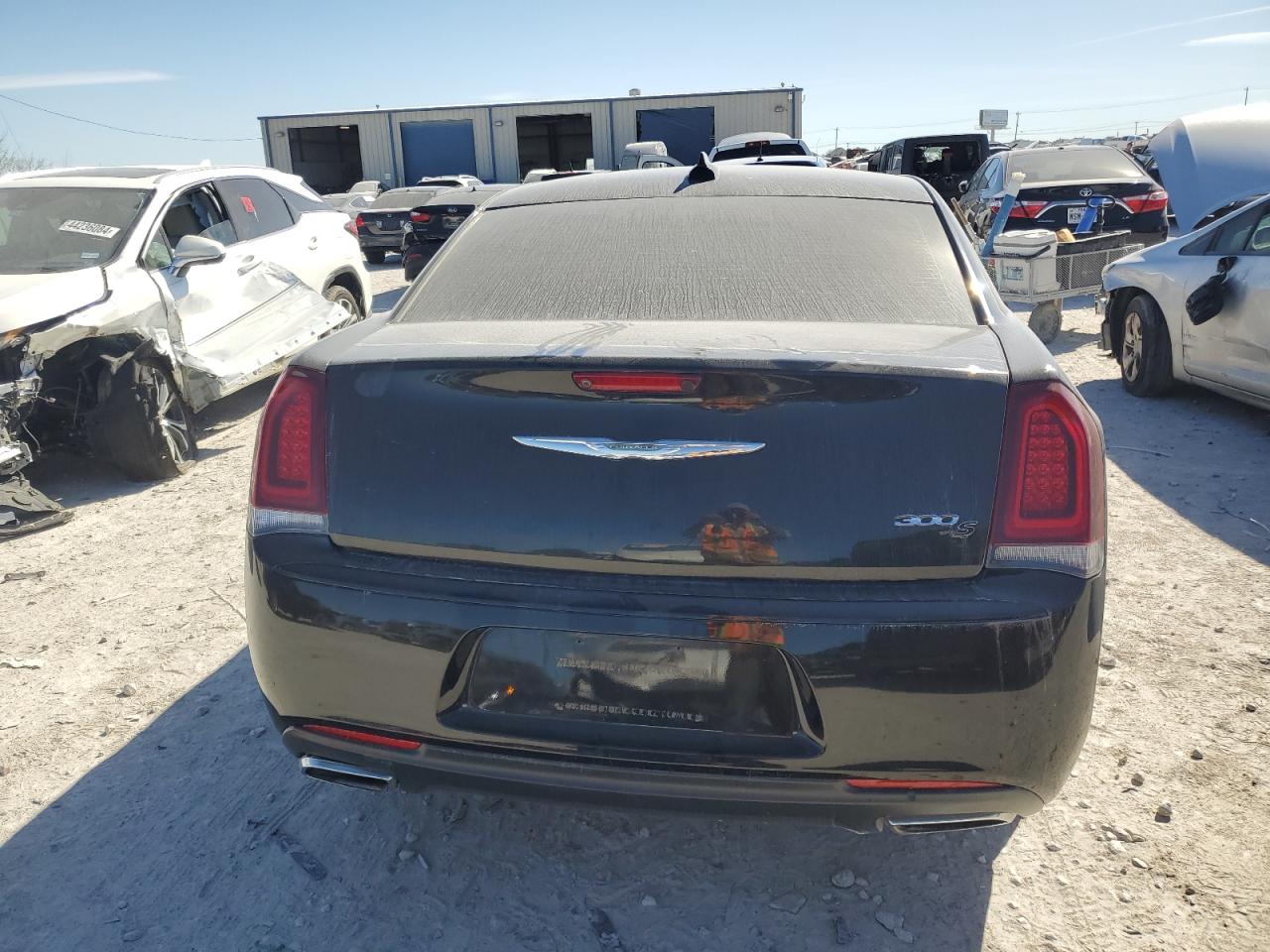 Photo 6 VIN: 2C3CCABG6FH743193 - CHRYSLER 300 