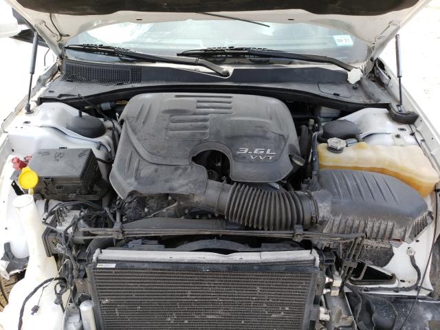 Photo 6 VIN: 2C3CCABG6FH772824 - CHRYSLER 300 S 