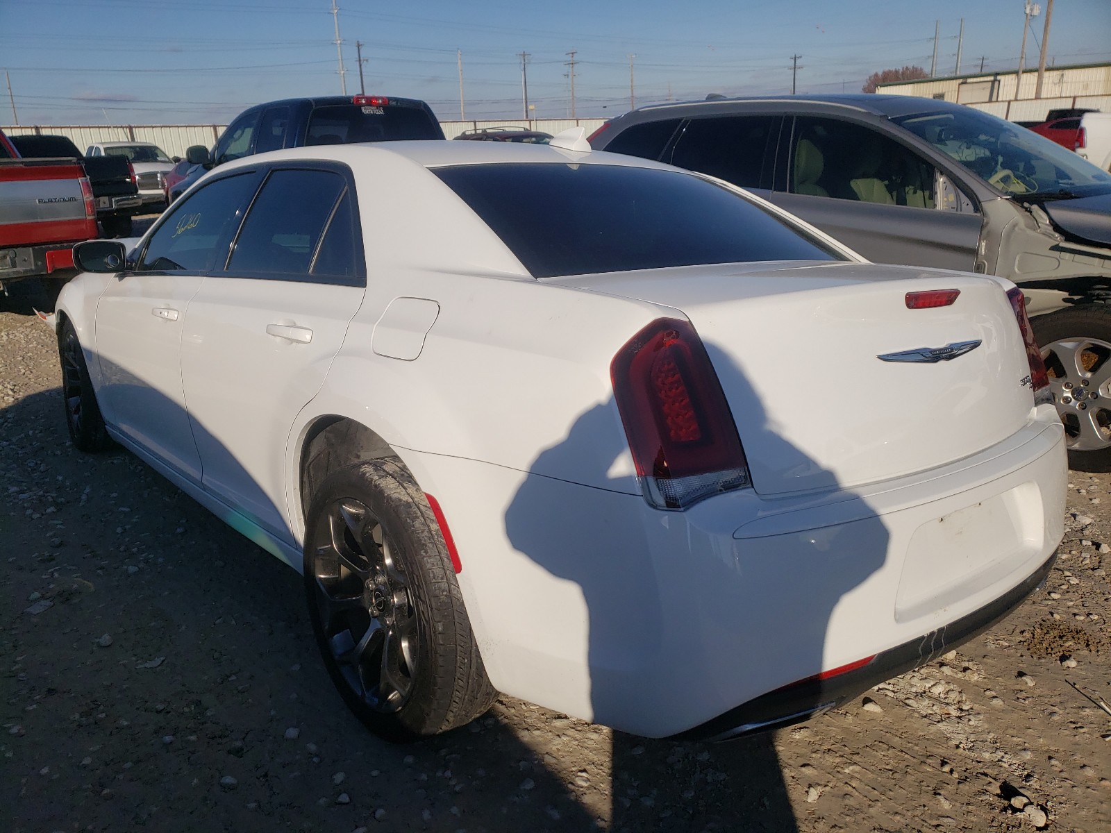 Photo 2 VIN: 2C3CCABG6FH872275 - CHRYSLER 300 S 