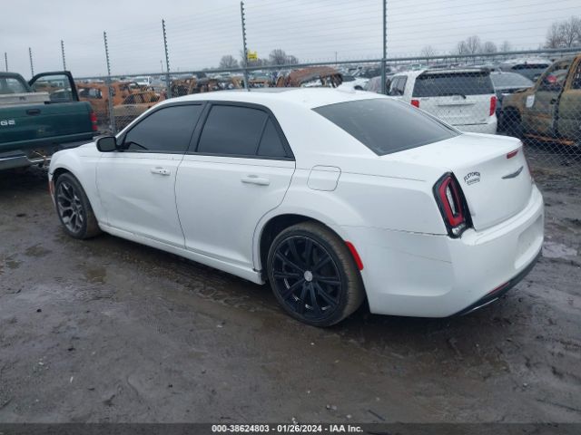 Photo 2 VIN: 2C3CCABG6GH141668 - CHRYSLER 300 