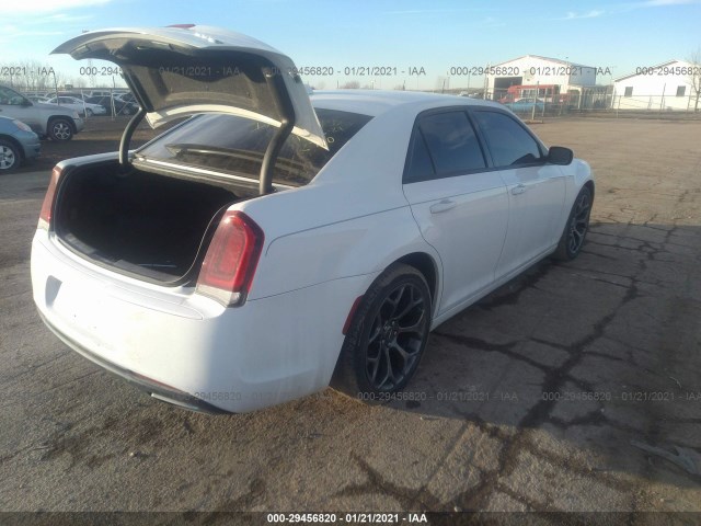 Photo 3 VIN: 2C3CCABG6GH212710 - CHRYSLER 300 