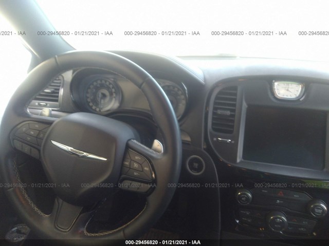 Photo 4 VIN: 2C3CCABG6GH212710 - CHRYSLER 300 