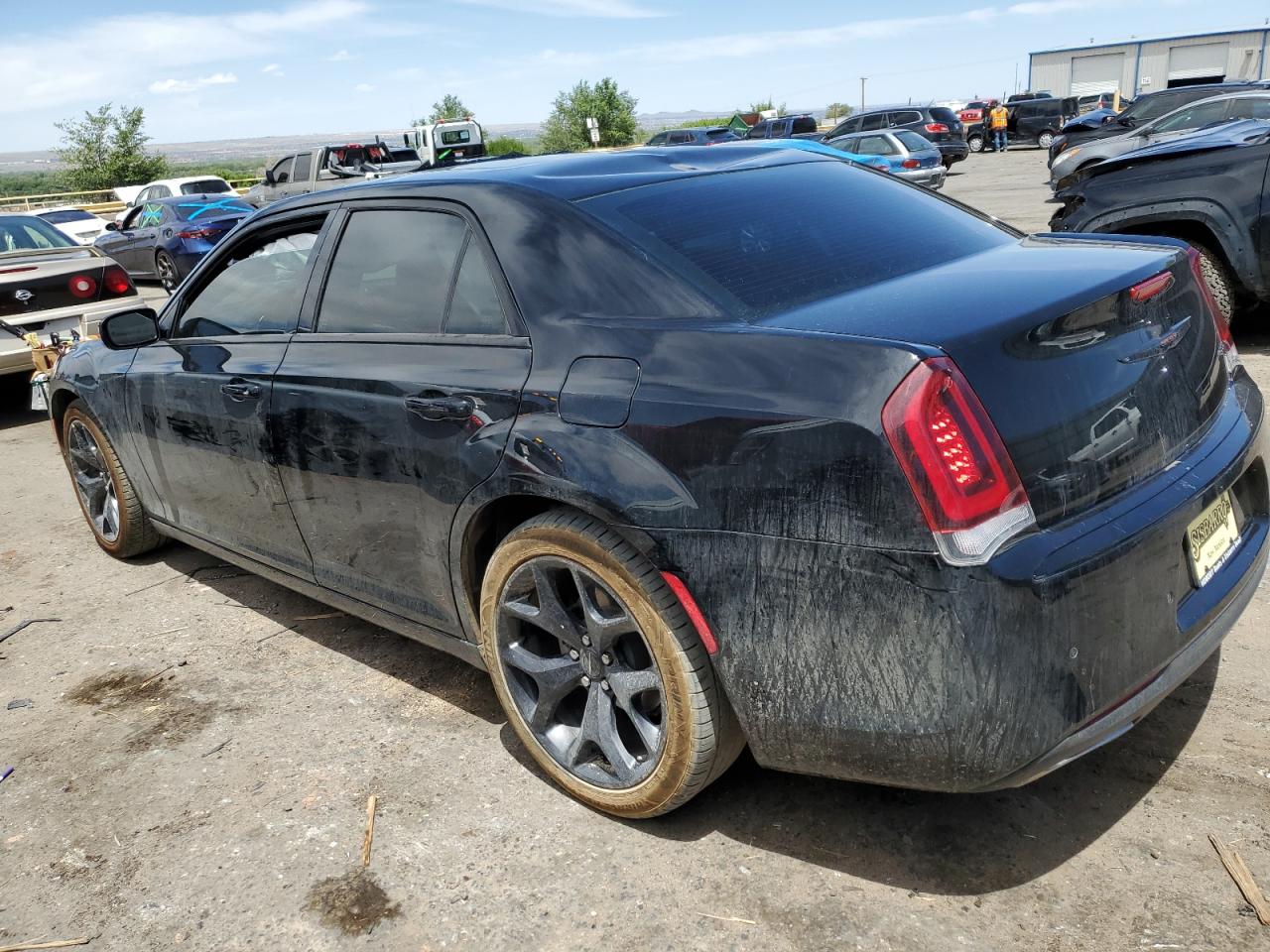 Photo 1 VIN: 2C3CCABG6NH135222 - CHRYSLER 300 