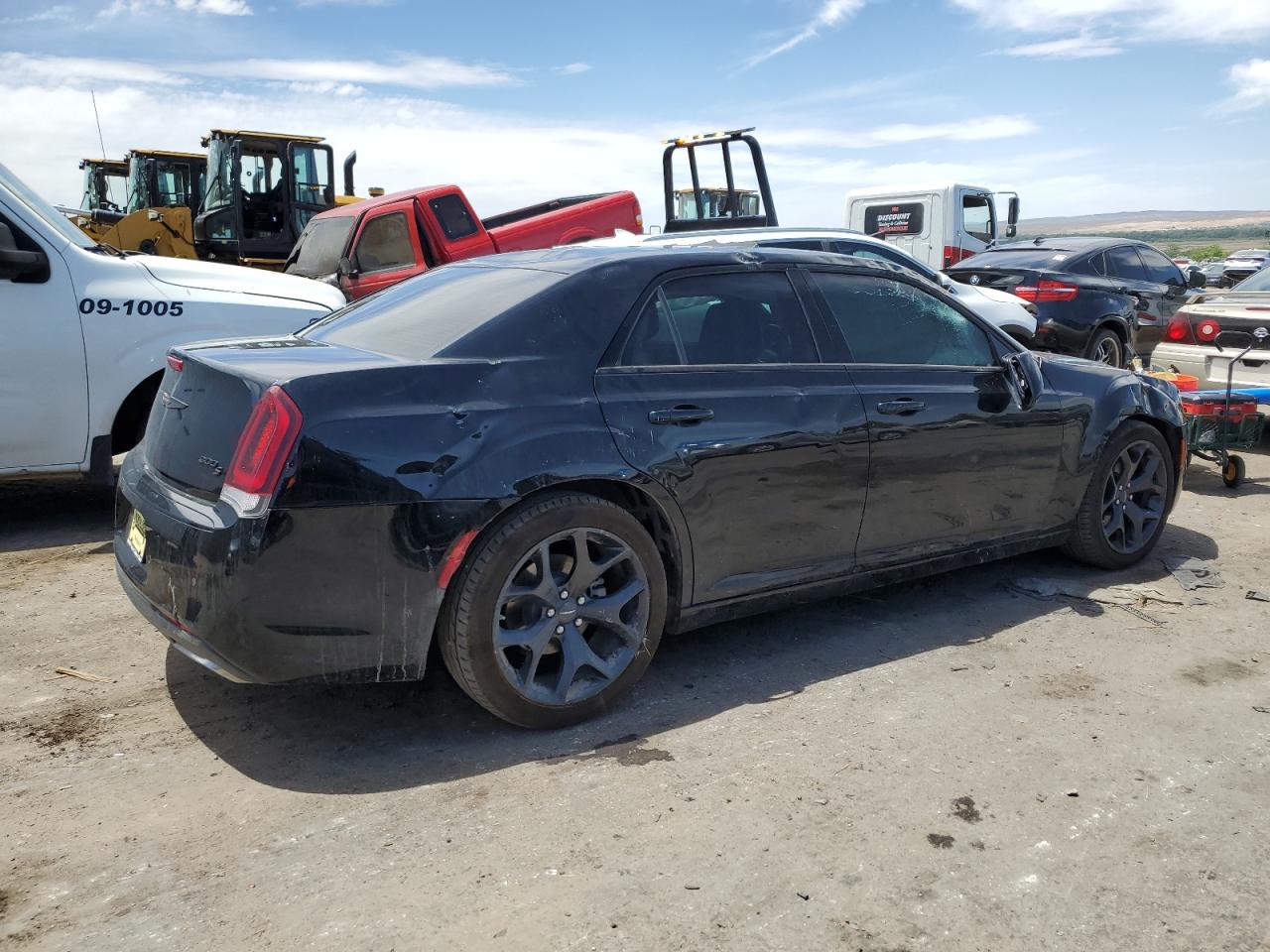 Photo 2 VIN: 2C3CCABG6NH135222 - CHRYSLER 300 