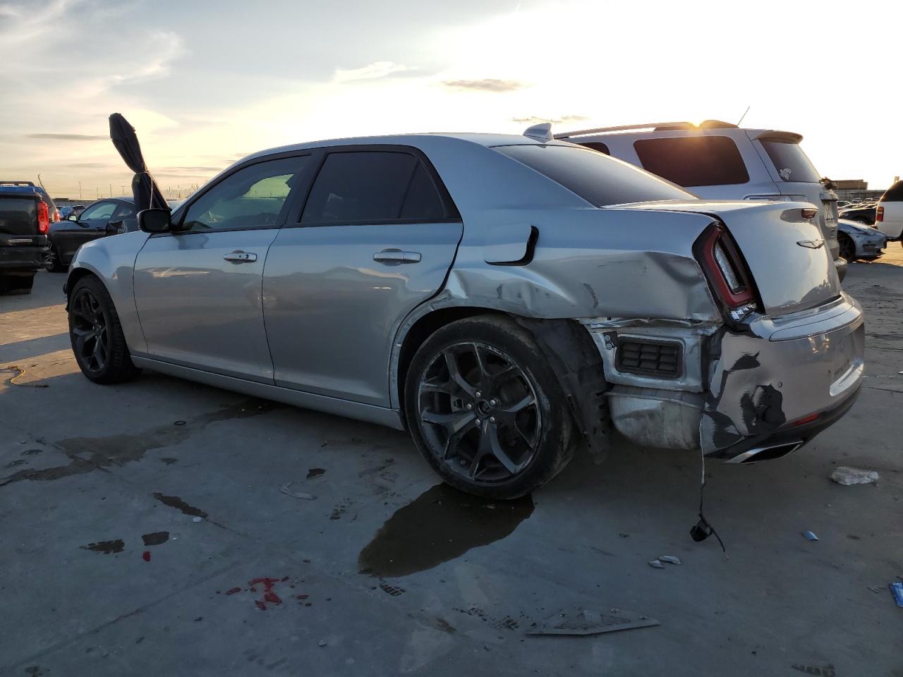 Photo 1 VIN: 2C3CCABG6NH259927 - CHRYSLER 300 