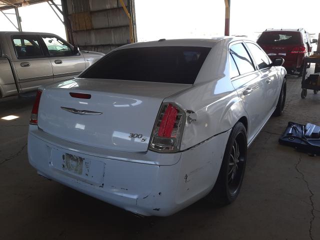 Photo 3 VIN: 2C3CCABG7CH313233 - CHRYSLER 300 S 