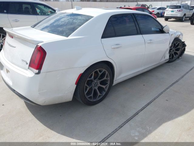 Photo 3 VIN: 2C3CCABG7FH755711 - CHRYSLER 300 