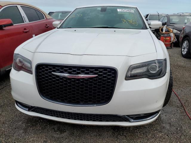 Photo 4 VIN: 2C3CCABG7FH854013 - CHRYSLER 300 S 