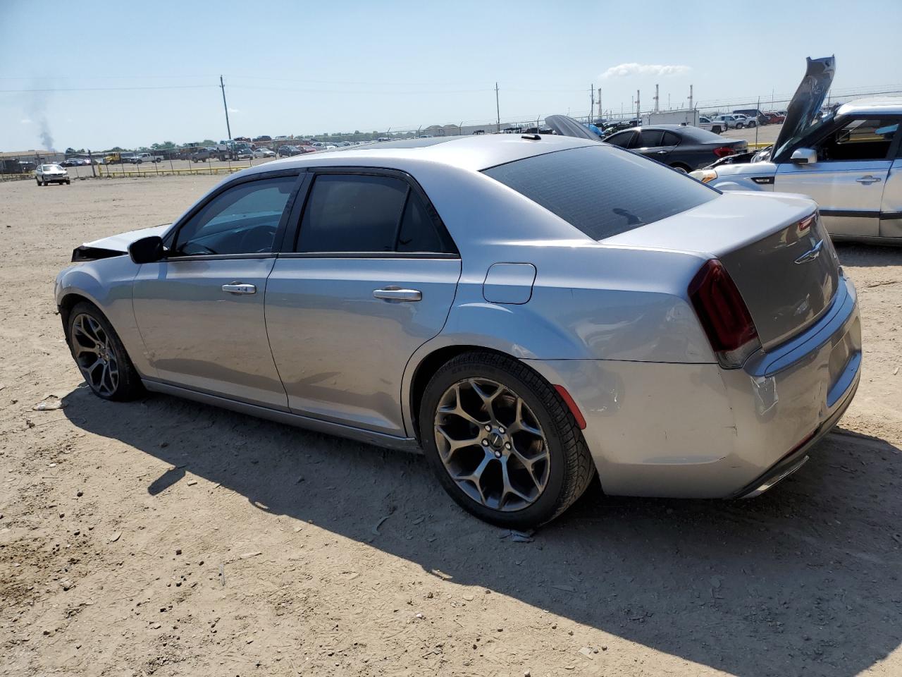 Photo 1 VIN: 2C3CCABG7FH867649 - CHRYSLER 300 