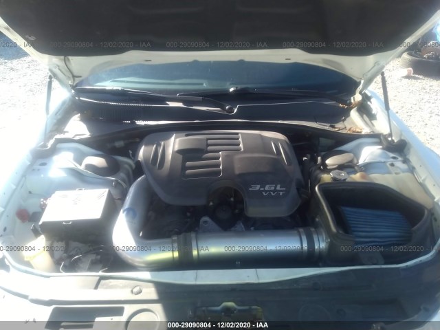 Photo 9 VIN: 2C3CCABG7FH882359 - CHRYSLER 300 