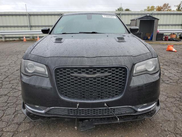 Photo 4 VIN: 2C3CCABG7HH552353 - CHRYSLER 300 S 