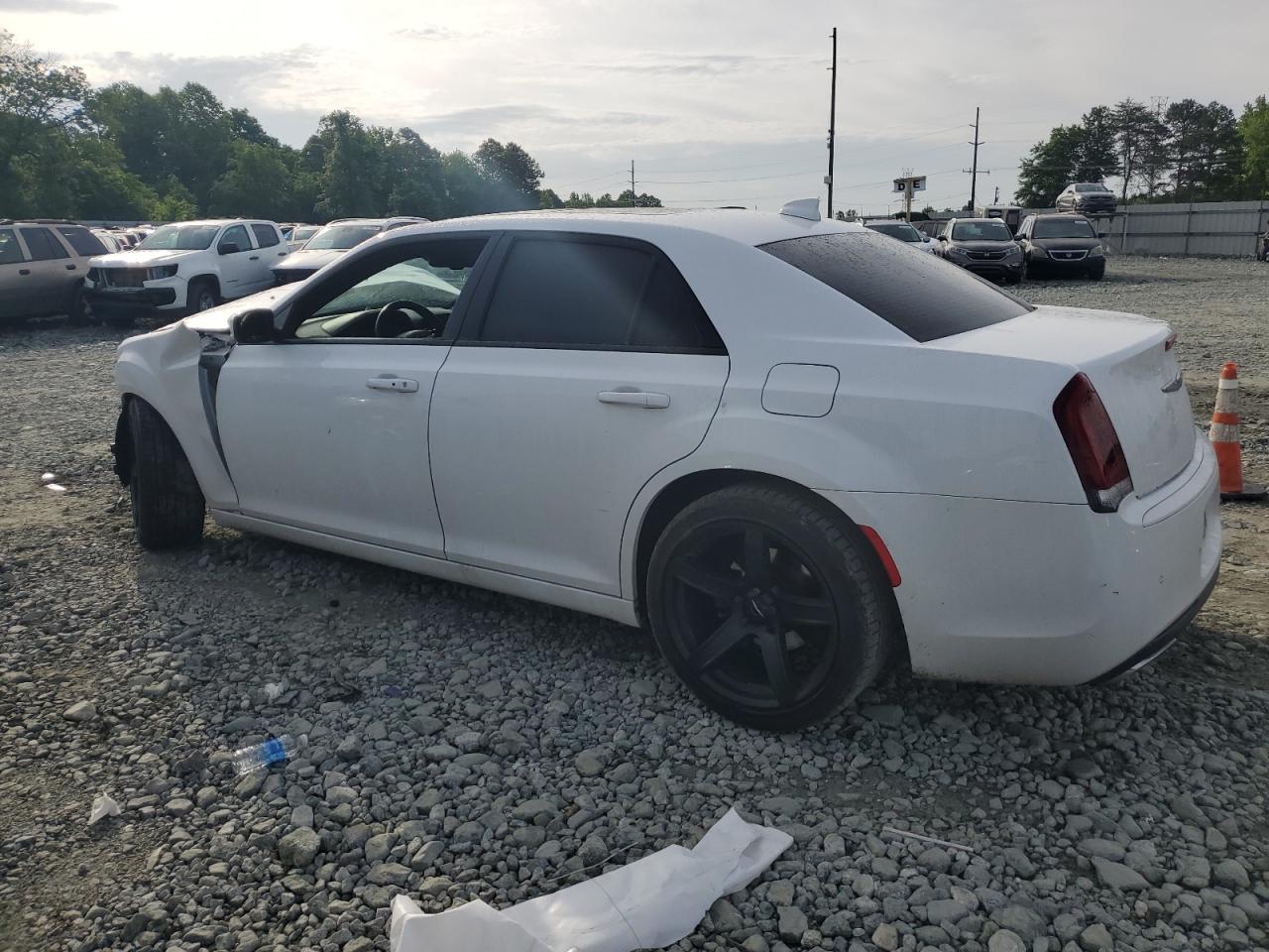 Photo 1 VIN: 2C3CCABG7HH603625 - CHRYSLER 300 