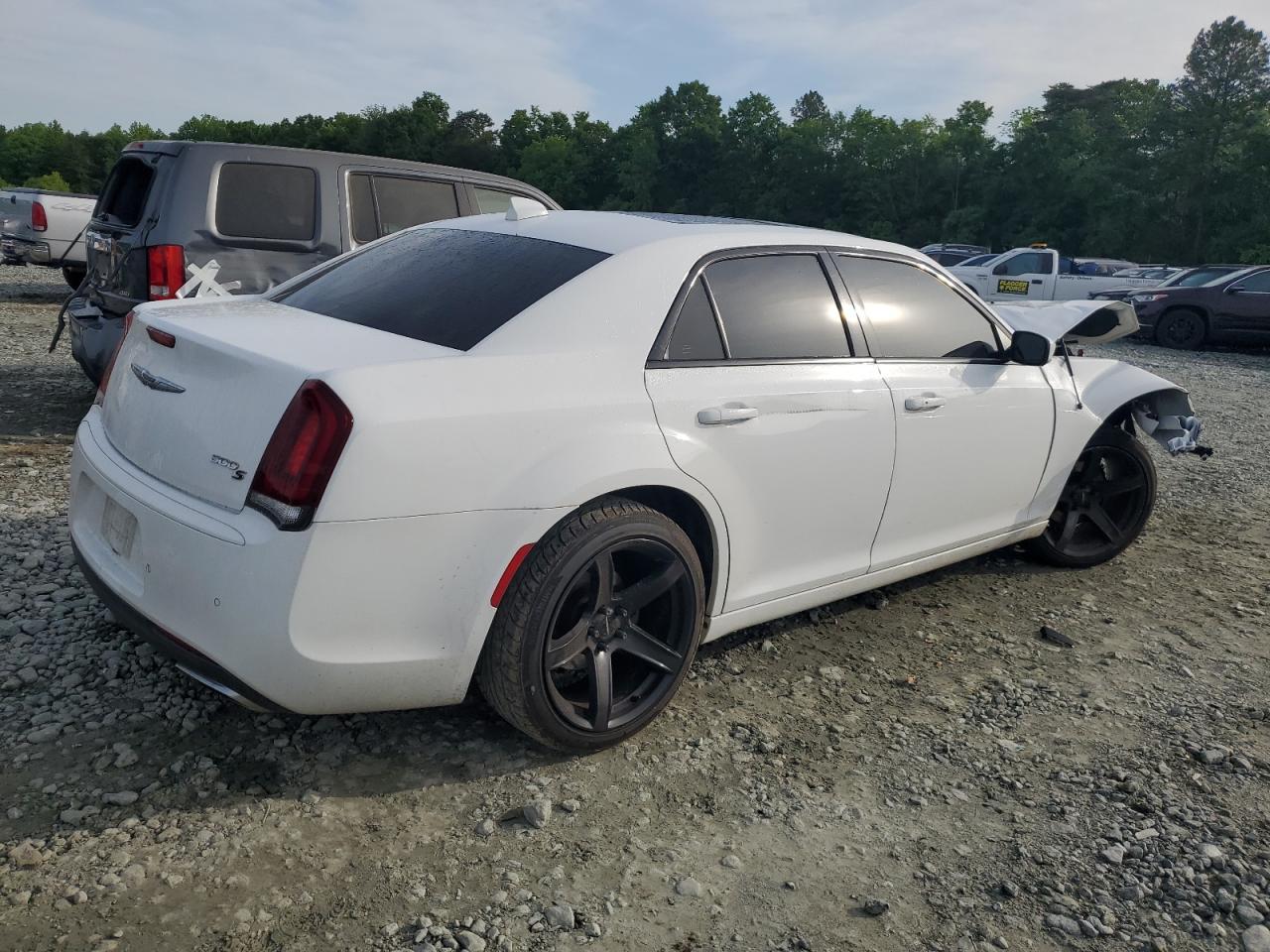 Photo 2 VIN: 2C3CCABG7HH603625 - CHRYSLER 300 