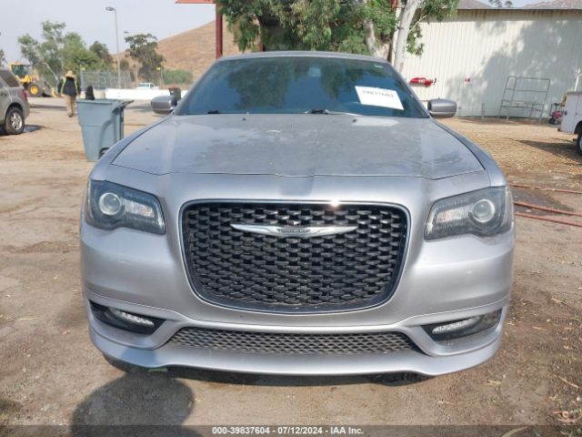 Photo 5 VIN: 2C3CCABG7JH275001 - CHRYSLER 300 